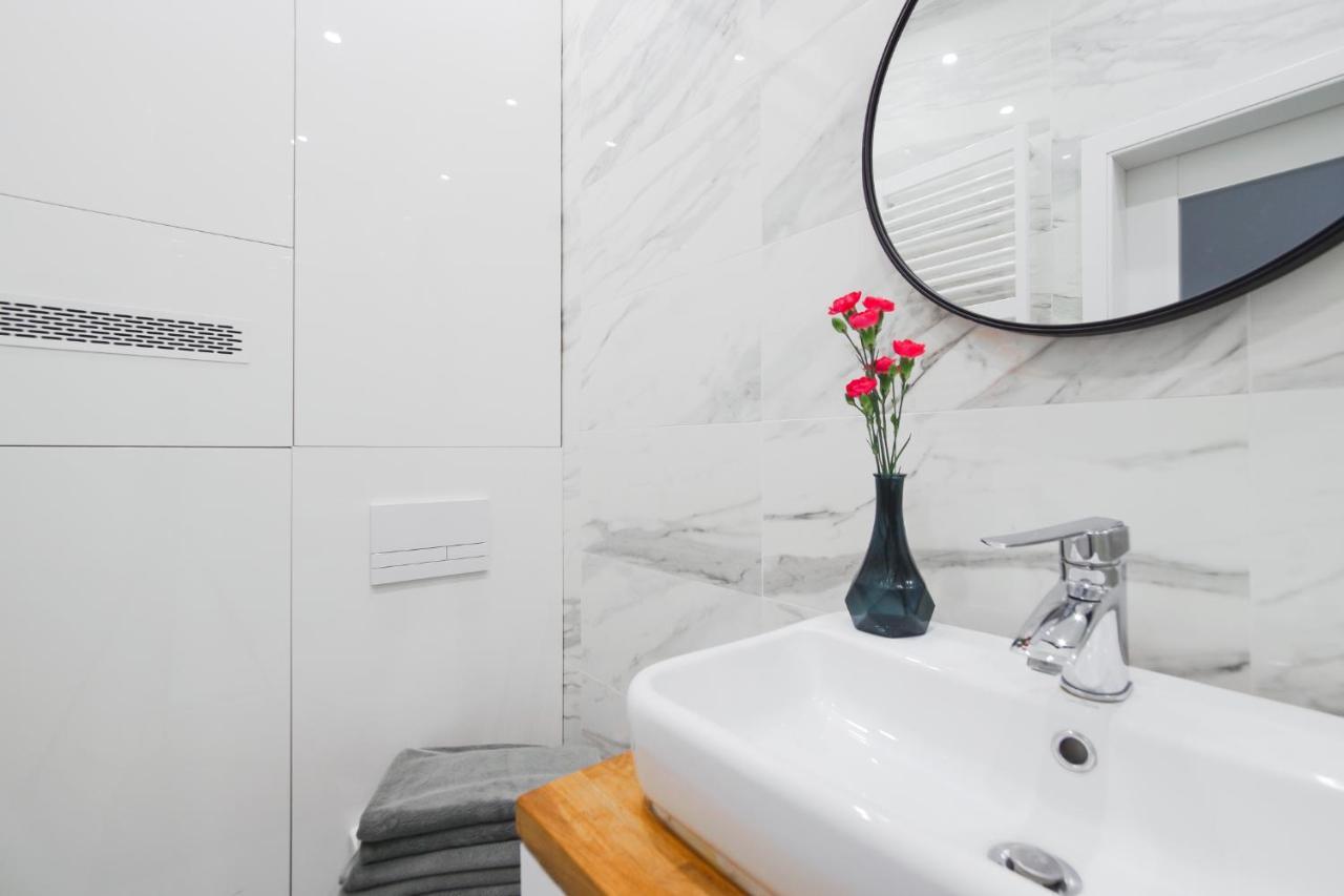 Hello Apartments Chlebnicka กดัญสก์ ภายนอก รูปภาพ